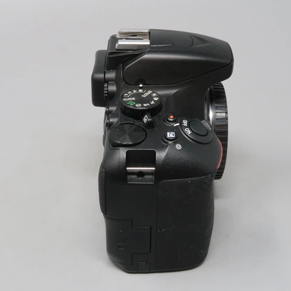 Nikon D3500 Digital SLR Camera Body 24.2MP - NEEDS REPAIR - Image 4 of 4