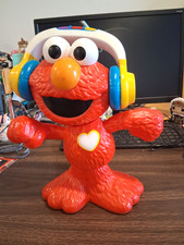 HASBRO 12" Sesame Street "LETS DANCE ELMO" Batteries Dancing Music Singing