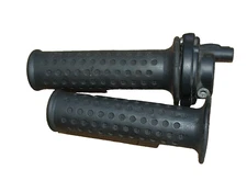 05 06 07 08 09 10 VESPA 200L  HANDLE BAR GRIP THROTTLE CABLE HOUSING NICE