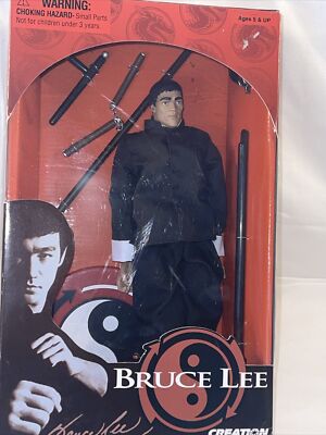 1999 Bruce Lee Action Figure By Creation Ent. 1:6 scale w Weapons & Stand NIB 