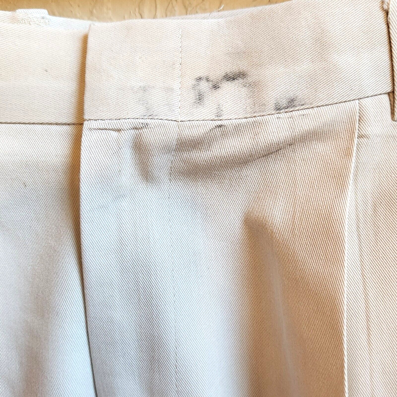 Levis Dockers Stain Defender Dress Pant Men 36x30 Cuffed Tan Twill Pleated Front