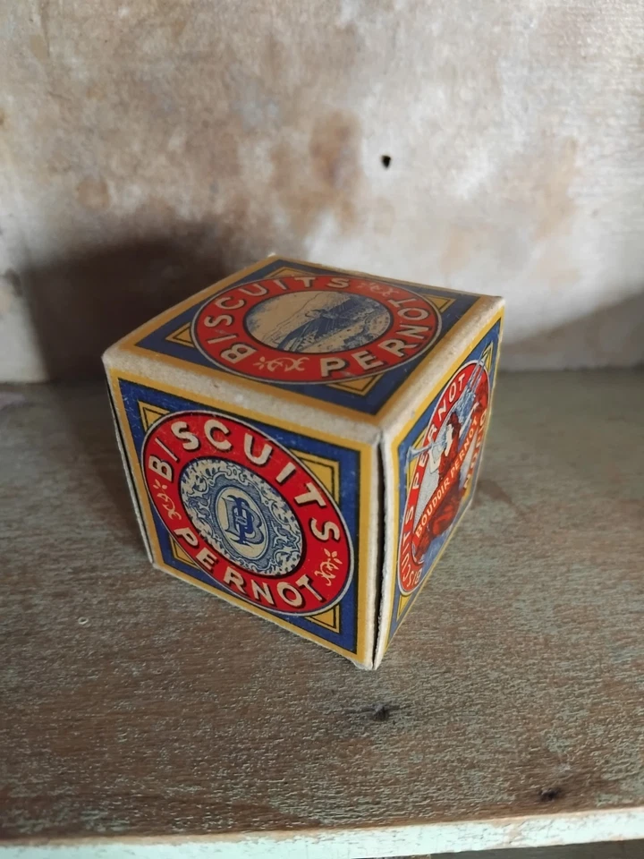 ANCIENNE BOITE MINIATURE LITHOGRAPHIÉE BISCUITS PERNOT BOUDOIR  - Photo 2/4