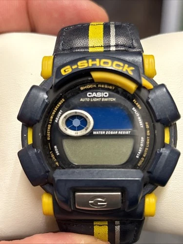 CASIO VINTAGE G-SHOCK DW-003 Watch/Spares or repair