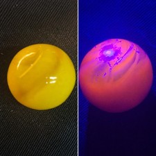 Vintage Vitro Agate Uranium Glass UV Reactive Yellow Patch Marble 0.61" NM- VG