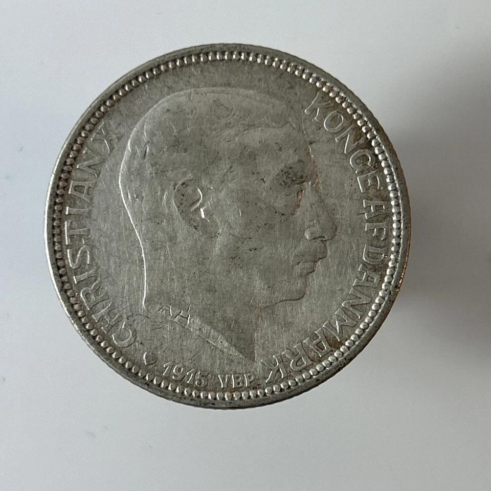 1915 Denmark 2 Kroner .800 Silver Low Mintage 657k - Image 2 of 4