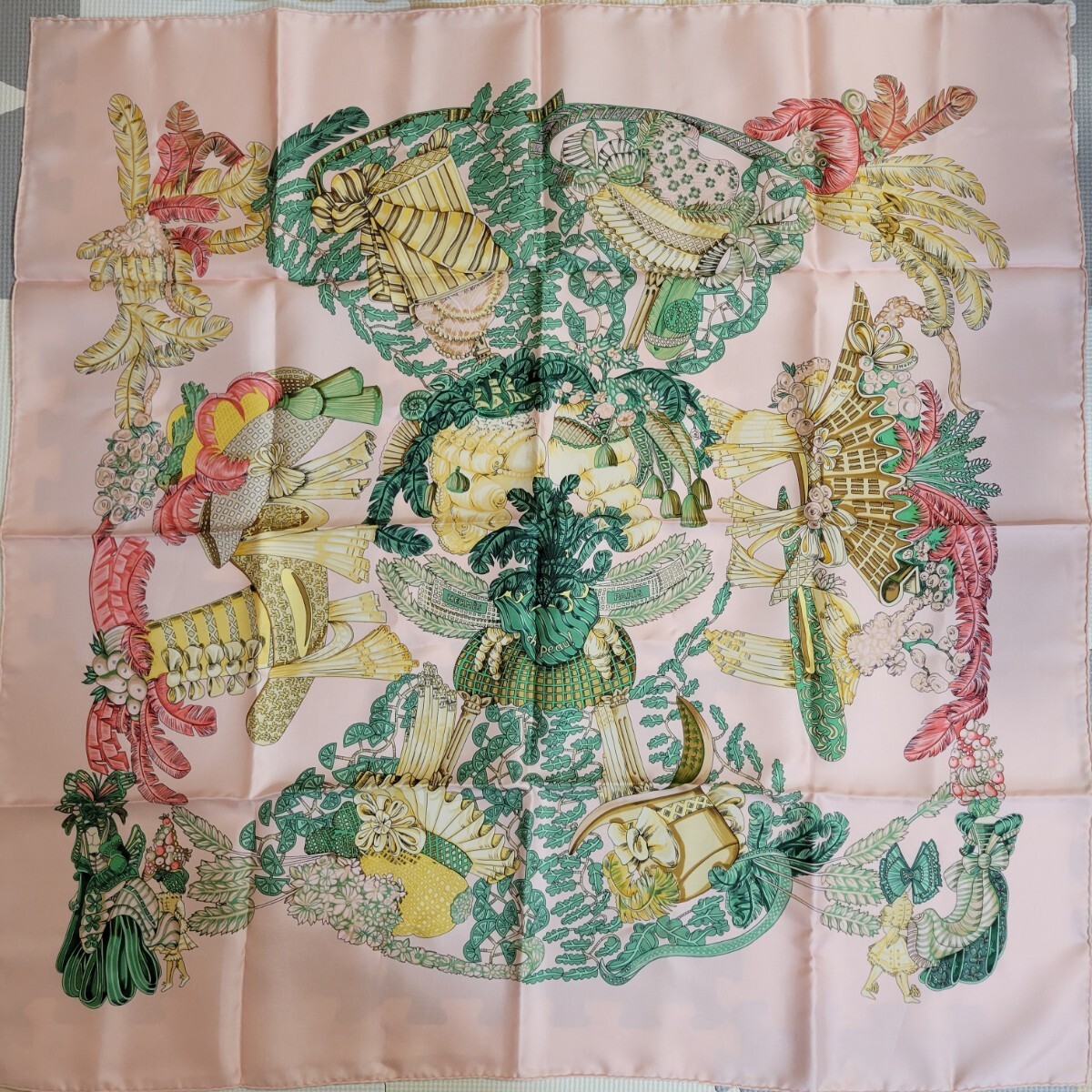 HERMES Carré 90 Silk Scarf in Classic Design