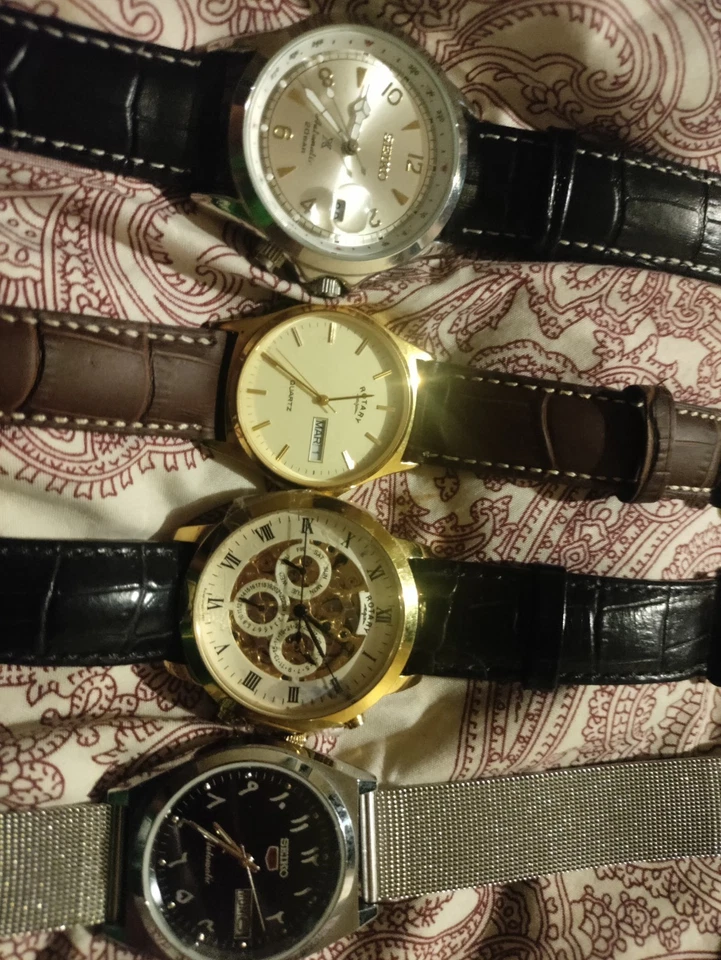 Relojes de cuarzo surtidos para hombre Seiko movimiento giratorio, paquete de 2 Foto 2 de 4