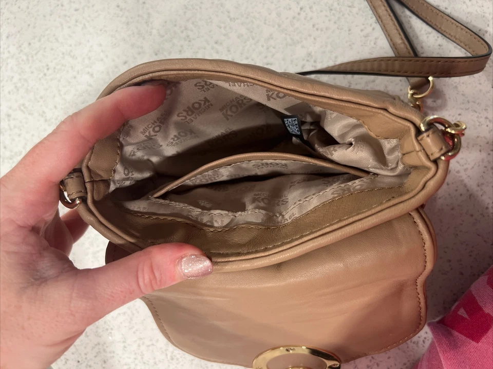 Michael Kors Fulton Small Beige Quilted Leather Crossbody Bag 6.5" x 6" - Image 4 of 4