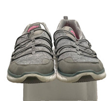 Sketchers Sport Women's Athletic Shoes Size 7.5 Gray Slip On Flex Sole H11B