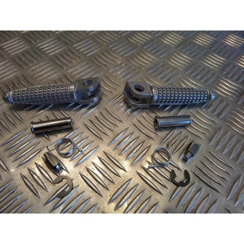 Repose-pieds Kawasaki ZX6R (et Autres Modèles) 1998-2004 - Référence RP-K-Z750 - Neuf