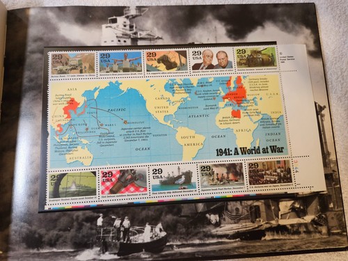 USPS World War II Remembered 4 Books w/Some Stamps 1941/42/43/44 - Foto 3 di 10