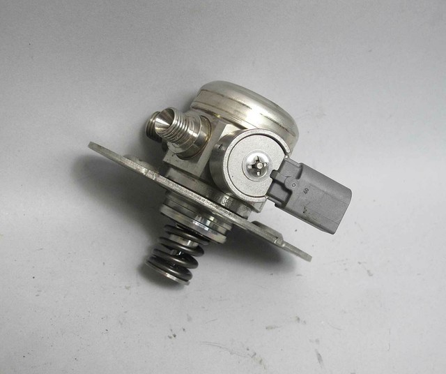 BMW N20 N26 4Cylinder Turbo Engine Factory High Pressure Fuel Pump