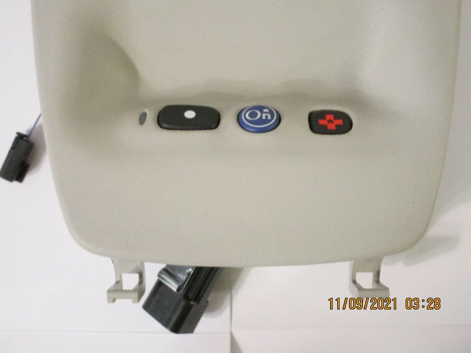 GM OEM 88896457 Overhead Console for 2005 Pontiac Aztek Foto 2 de 4