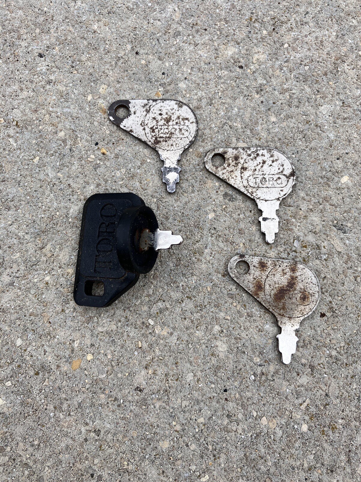 4 Toro Snowblower Ignition Keys PreOwned 1 521 & 3 Miscellaneous eBay