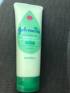 johnson's baby creamy oil aloe vera