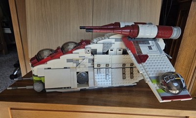 LEGO Star Wars: Republic Attack Gunship (7676) - Clone Wars