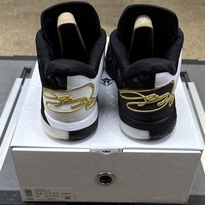 Nike LeBron XXII 22 Mogul White/Black-Metallic Gold Size 13.5