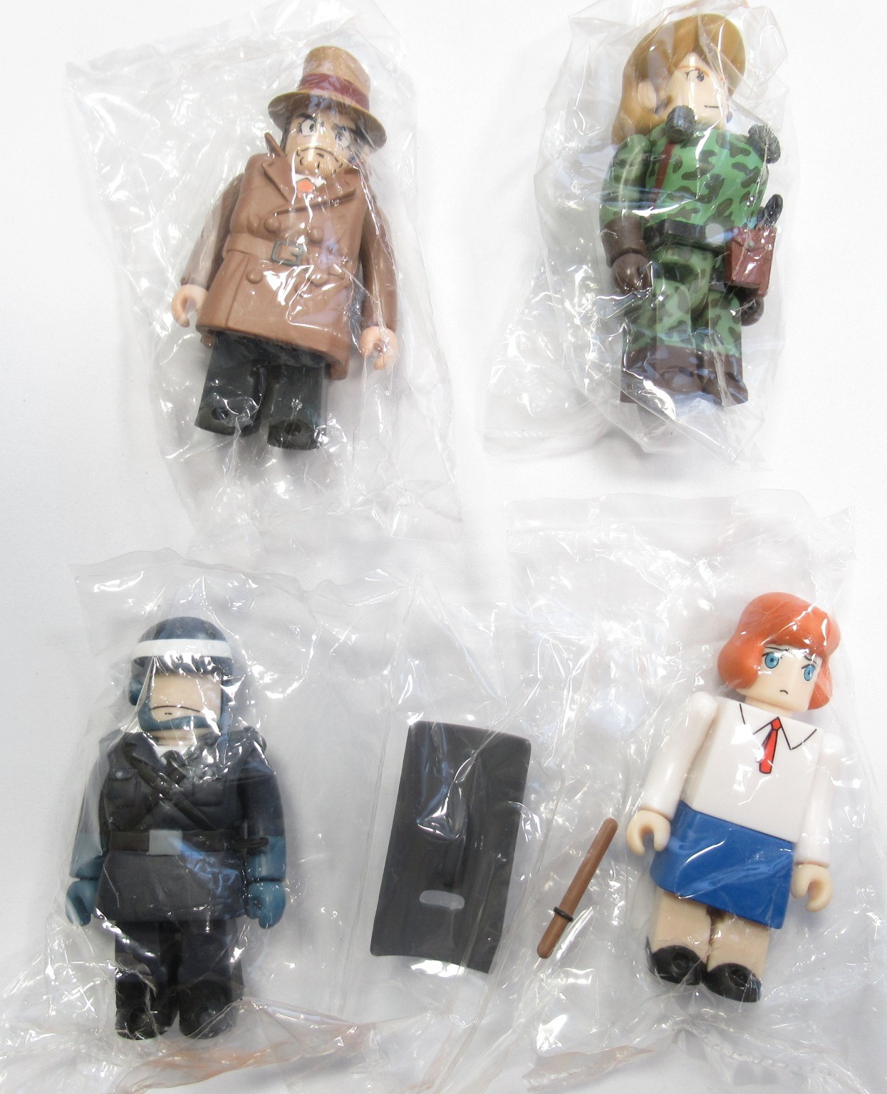 ЛОТО из 4-х персонажей 8-сантиметровый ЛЮПИН Кастелло Калиостро Медиком КУБРИК Япония Оригинал