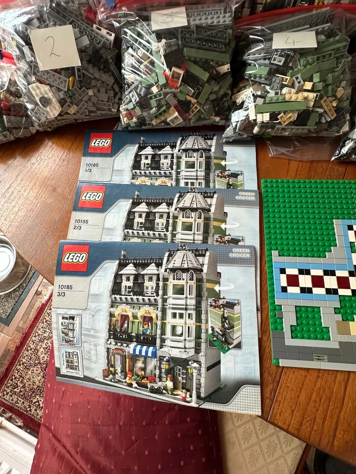 LEGO Modular Buildings 10185 Green Grocer, photo 2 of 4