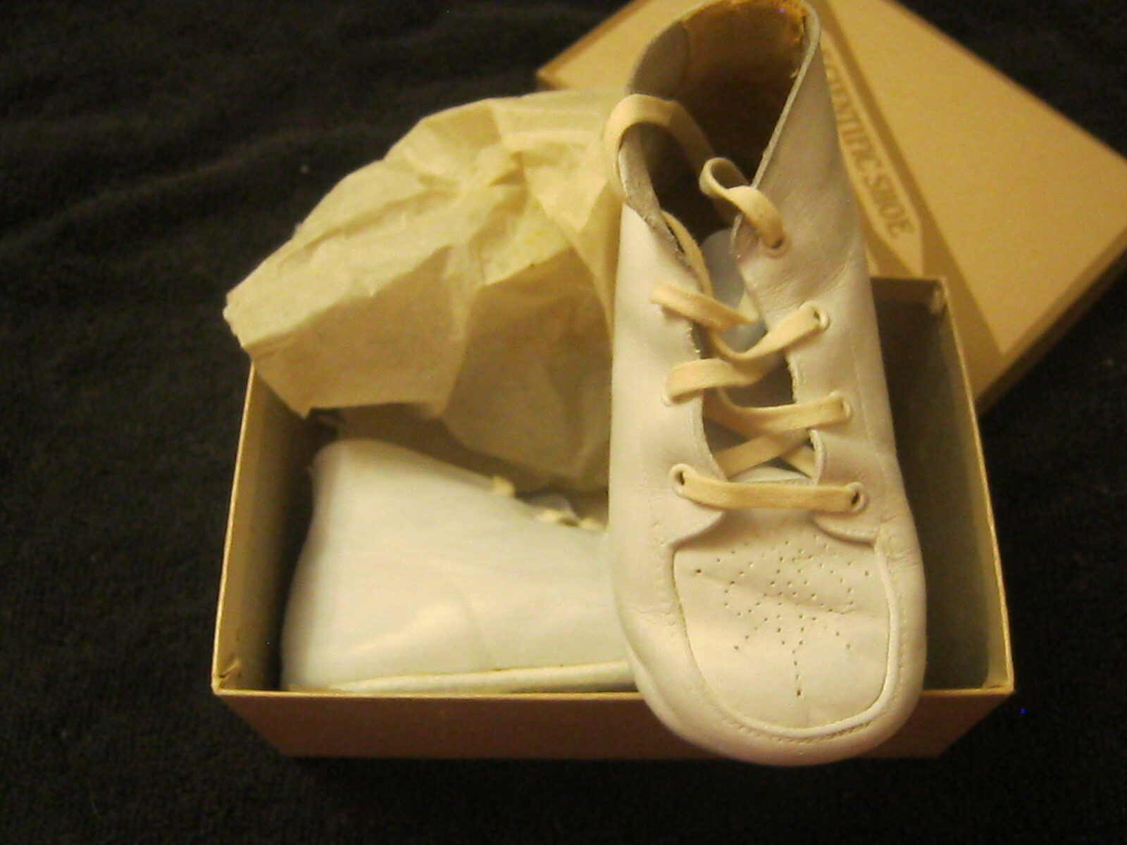 Carpenter Self Starters Baby Shoes, White Elk, 4 C, In Box (SC-17)