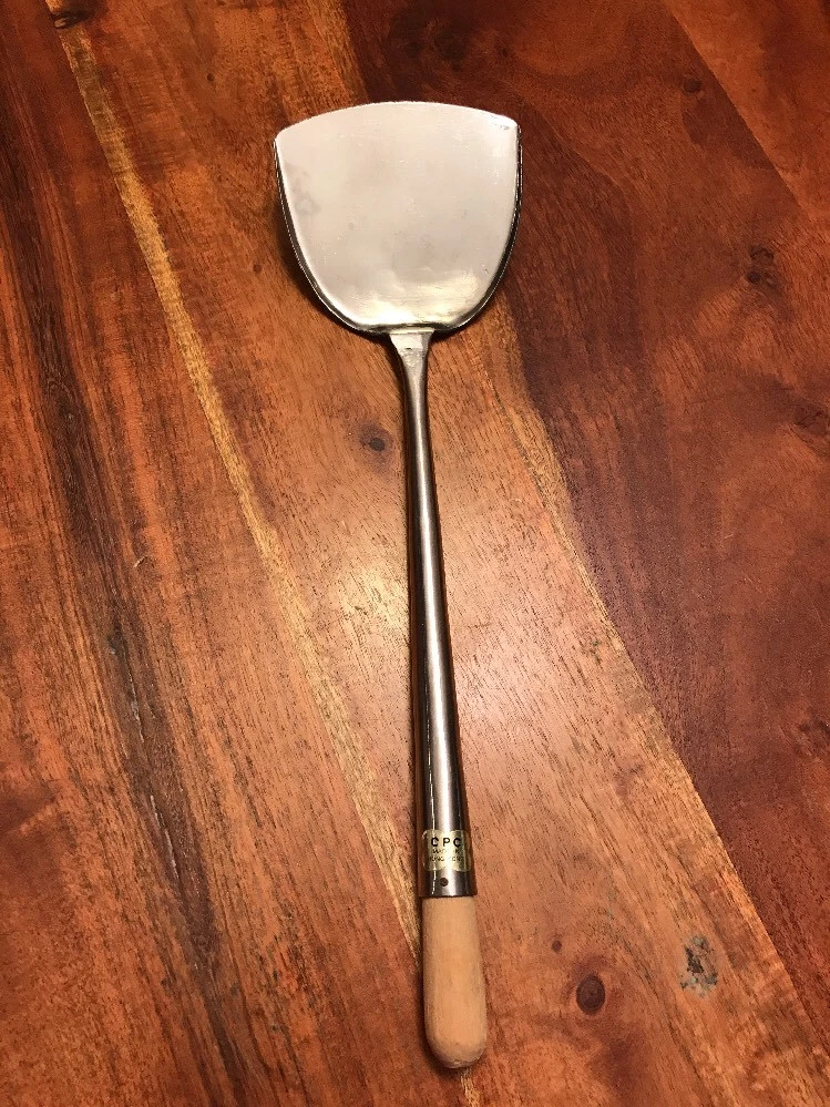Metal spatula on sale used for