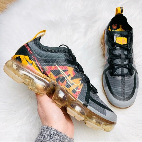 nike floral vapormax