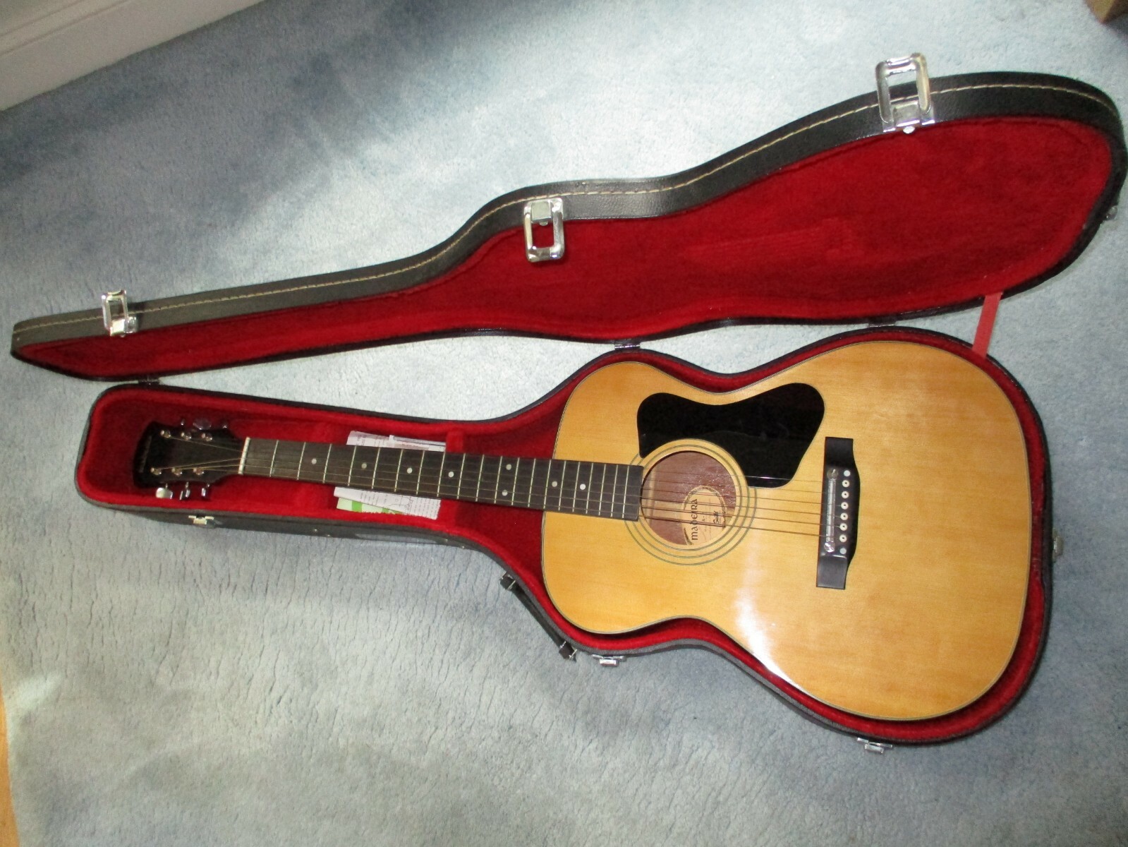 Guild the ultimate in guitars Guild advertisement (1964) >> Vintage