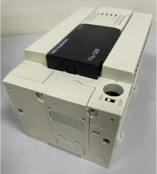 Mitsubishi FX3U-32MR/ES-A PLC One New FX3U32MR/ESA Expedited