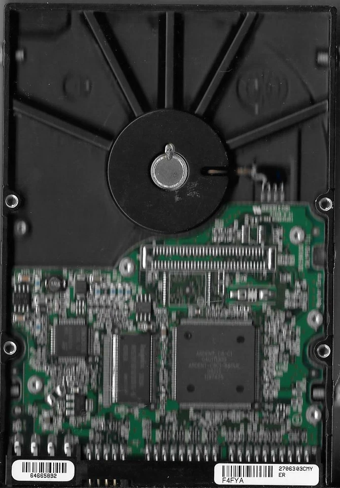 Maxtor DiamondMax Plus 9 6Y120L0 120GB IDE Hard Drive Code: YAR41BW0 K,M,C,D - Image 2 of 2