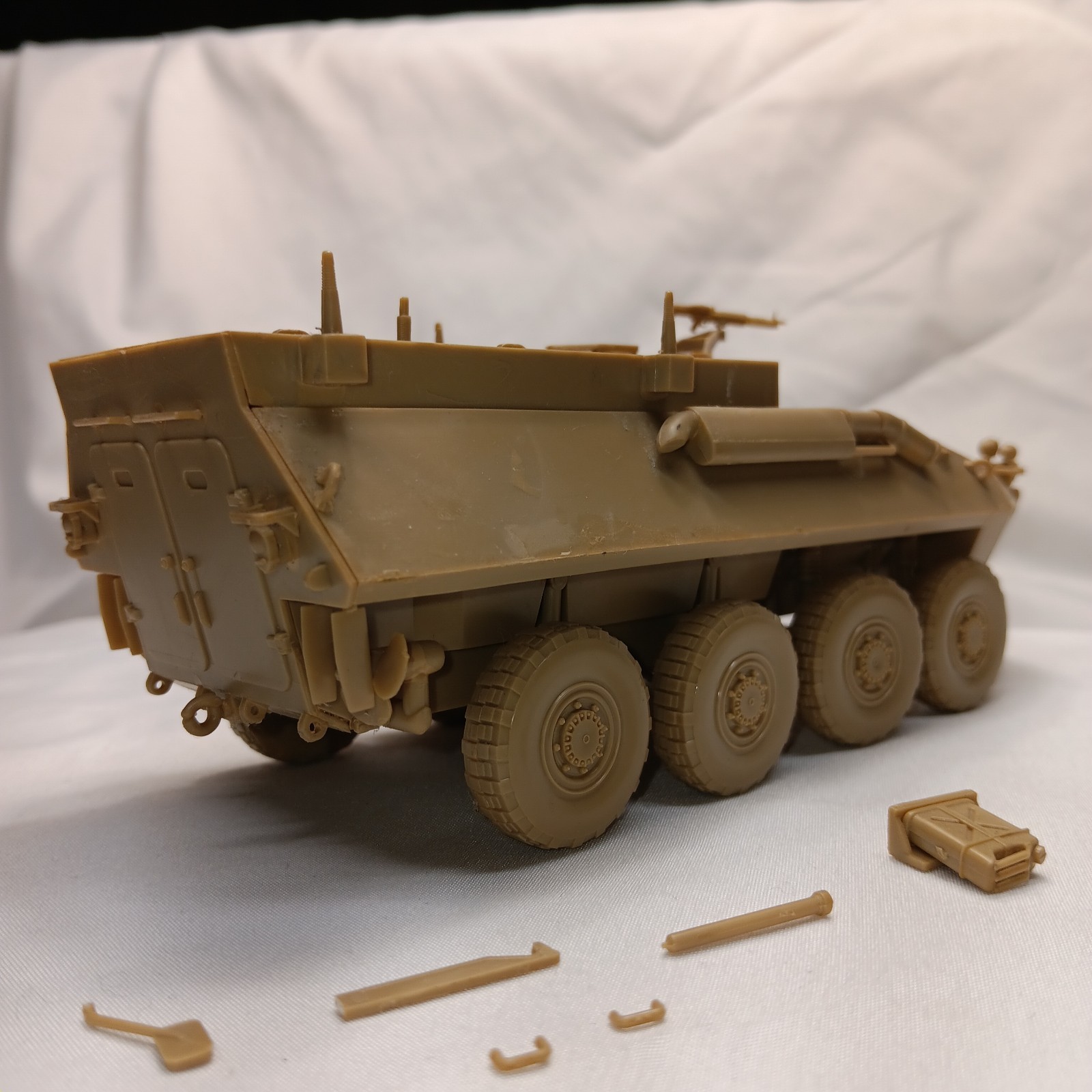 Built 1/35 Esci 5034 USMC LAV-25 Command Vehicle Ready to Paint/Detail 