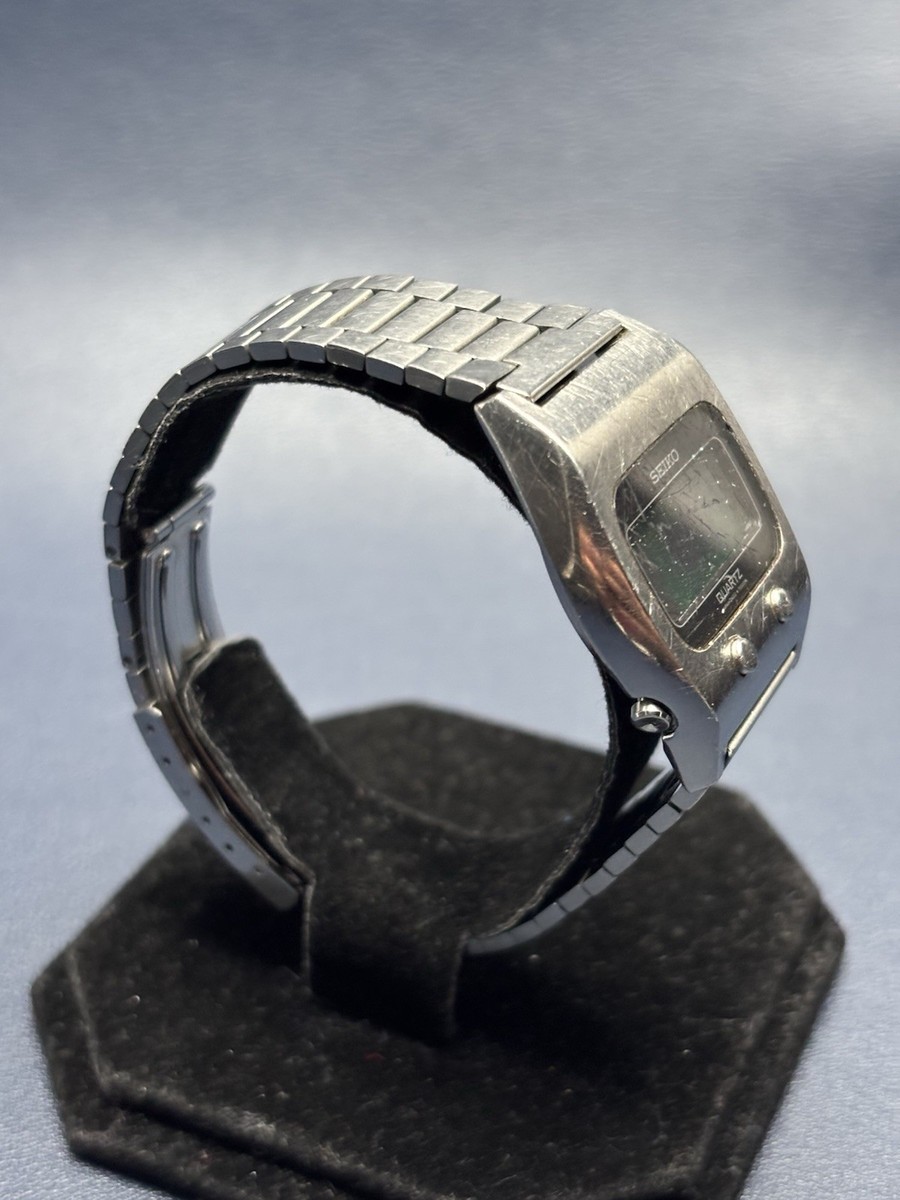Vintage Seiko 0432-5001 Stainless Steels Digital Watch - Read