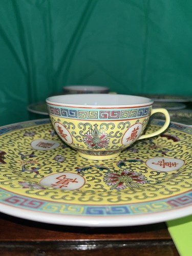 Mun Shou Longevity Porcelain Early 20th Century Blue And Yellow Set Of 20 - Picture 10 of 15