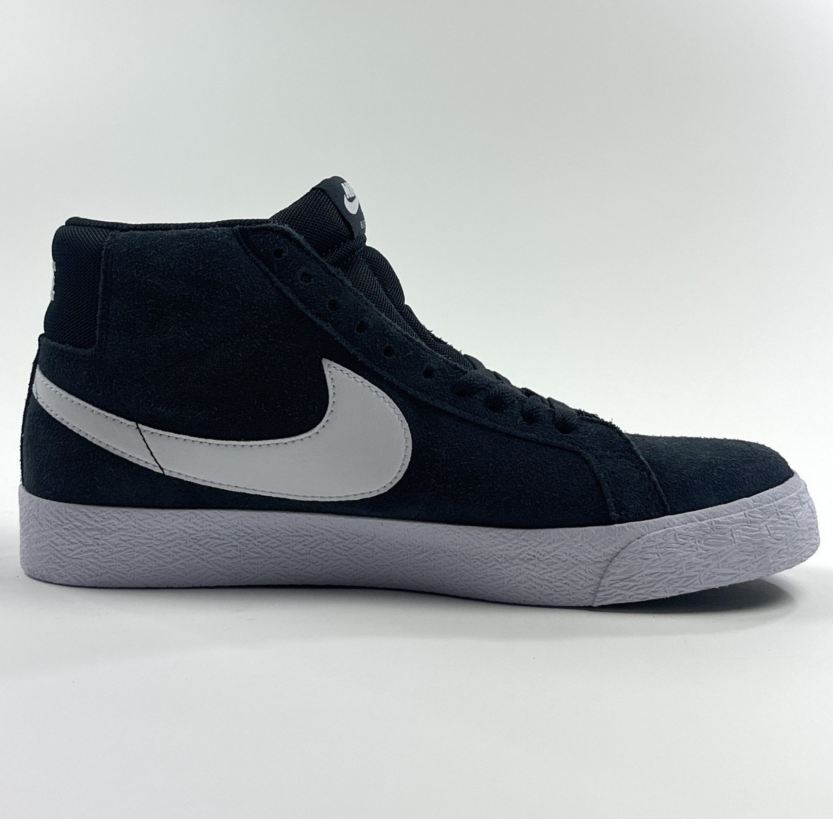 Nike SB Zoom Blazer Mid Black Suede Mens 9.5 Shoes Sneakers