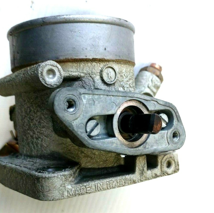 FERRARI 348 PARTS  throttle BODY LEFT SIDE 142499