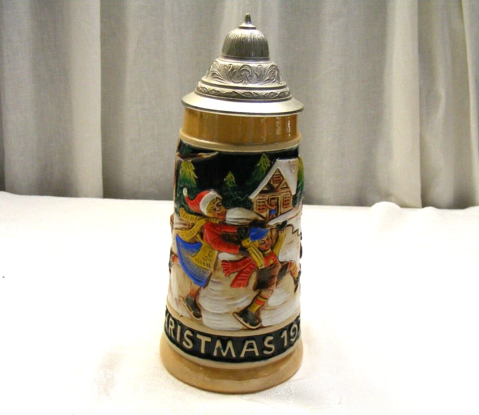 Tapa de peltre de gres torneado a mano esmaltado Stein de cerveza alemana de colección 26 oz 1 este Foto 3 de 4