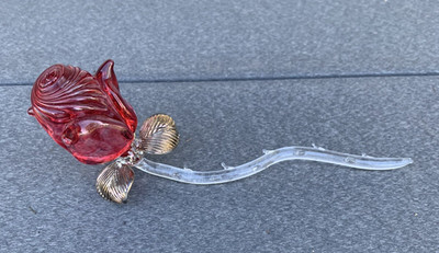 Vtg Hand Blown Glass Long Stem Red Rose Bud with Gold Leaves & Thorns On Stem 7 