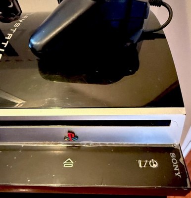 Sony PlayStation 3 PS3 Black 80GB Powers On-Shuts Off Org. Box