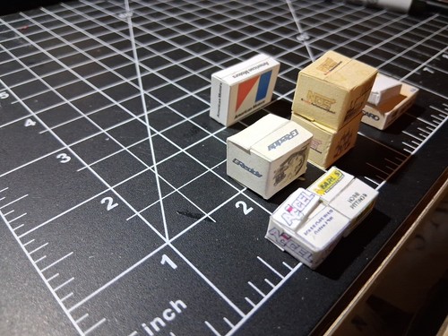Lot # 22 8Boxes Of Auto Products Ready To Use In Car Dioramas In 1:24-25 Scales - Picture 4 of 10