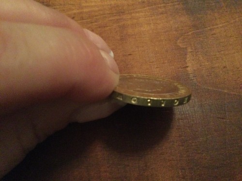 William Shakespeare £2 coin. 2016 The Hollow Crown Edge inscription Error - Picture 3 of 3