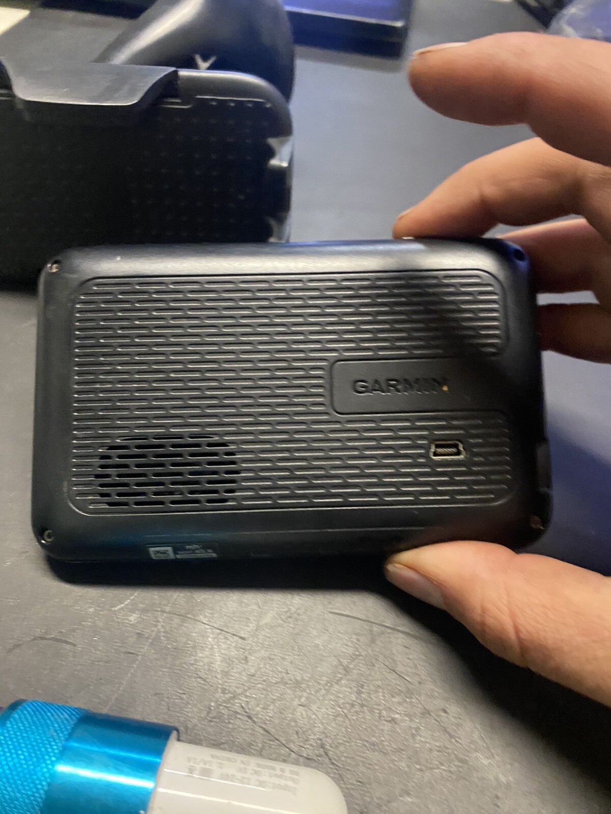 Garmin Nuvi 40LM 4.3inch Portable GPS Navigator Lifetime Maps