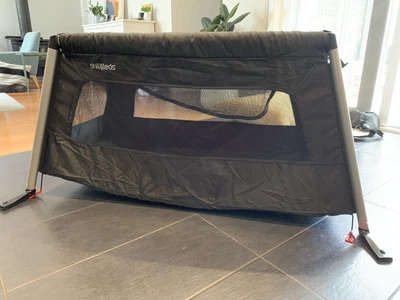 lightweight portacot