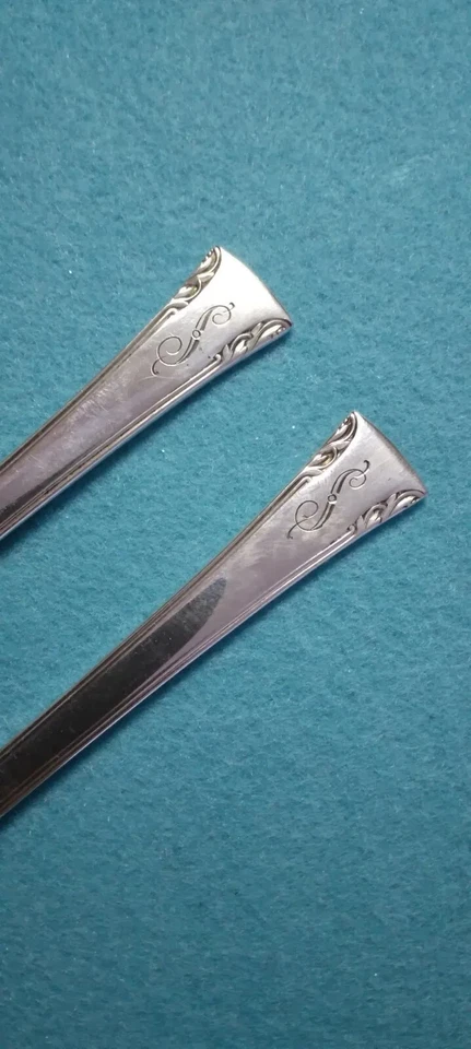 Esparcidores de mantequilla de plata esterlina Serenity by International de colección Foto 2 de 4