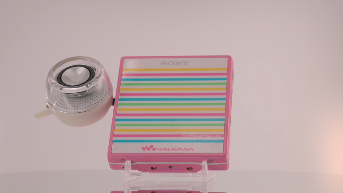 Sony MZ-E610 MiniDisc Player - Pink rainbow stripes Color [DEMO