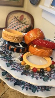 Lot 6 Vintage Bakelite Bangle Bracelets