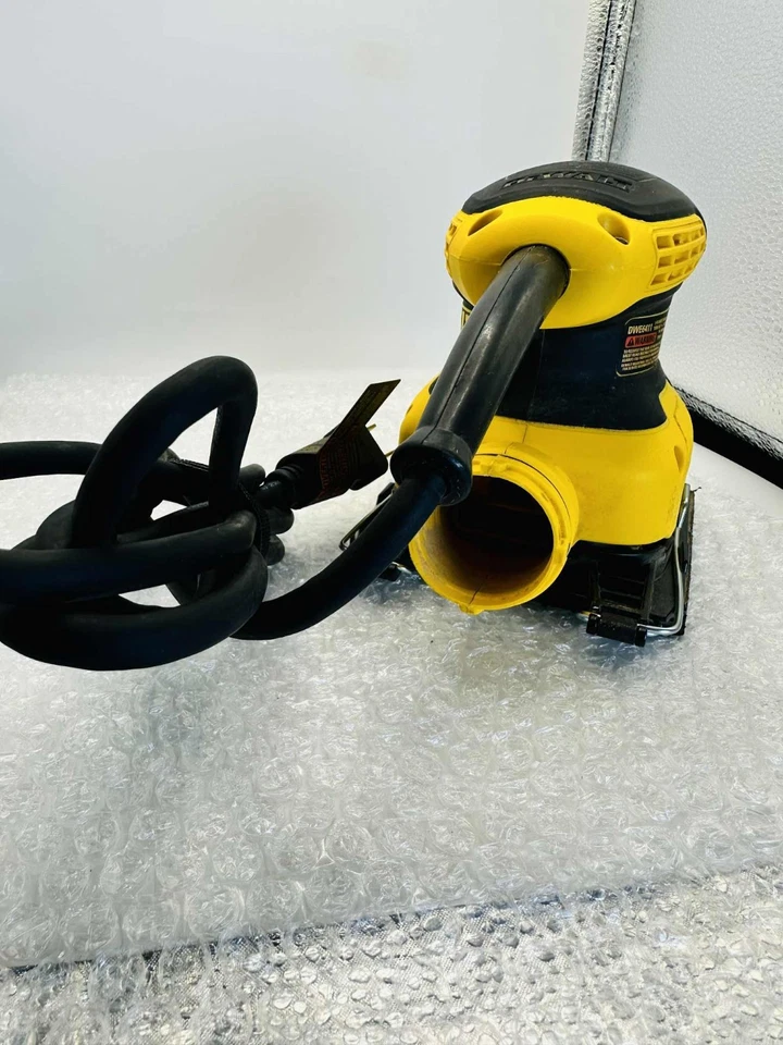 USED Dewalt DWE6411 1/4 Sheet Palm Sander- Missing Dust Bag - Image 2 of 3