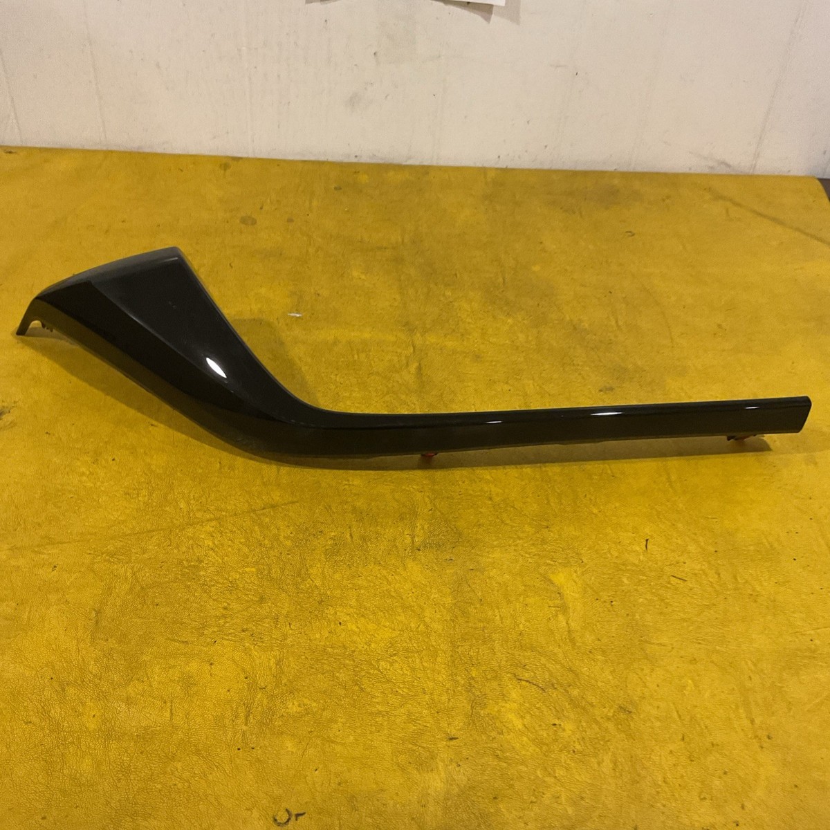 2022-2025 Mazda CX-5 Front Right Passenger Side Grille Molding