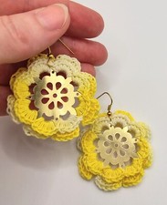 ORECCHINI - FIORE GIALLO -  ALL'UNCINETTO BOHO CHIC DOPPIA COROLLA LEGGERISSIMI!
