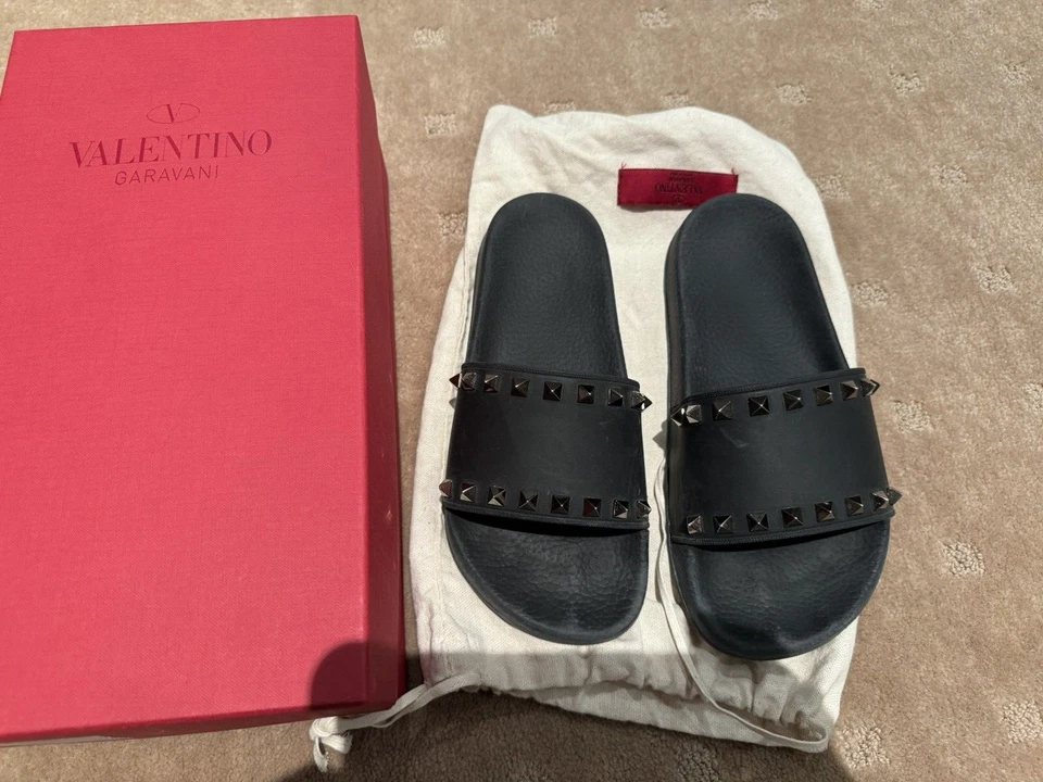 VALENTINO ROCKSTUD DIAPOSITIVAS DE GOMA NEGRAS TALLA 37 BUEN ESTADO Foto 2 de 4