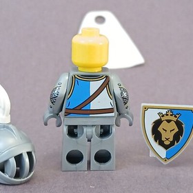 LEGO Castle Lion Crown King Knight Minifigure Dungeons 70404 Series 27 Paladin