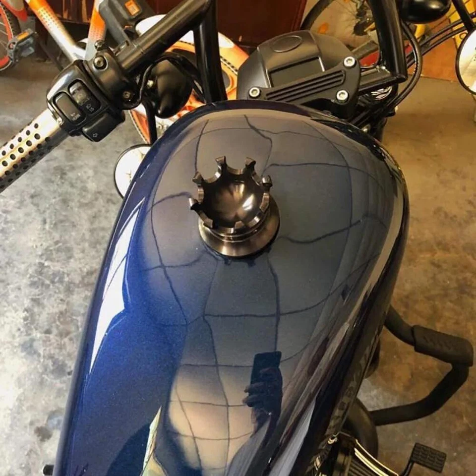 Black King Crown Gas Cap Fuel Tank Cover Black Fit For Harley Touring Road King - Изображение 2 из 4